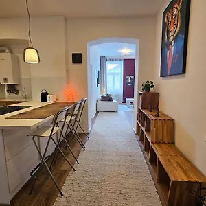 Palm Apartment